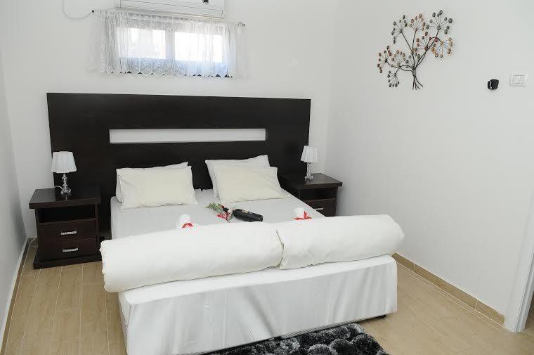 Hametsuda Hotel Safed Quarto foto
