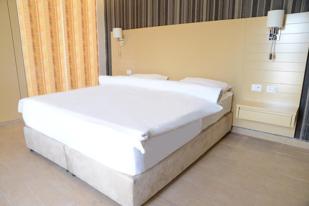 Hametsuda Hotel Safed Quarto foto