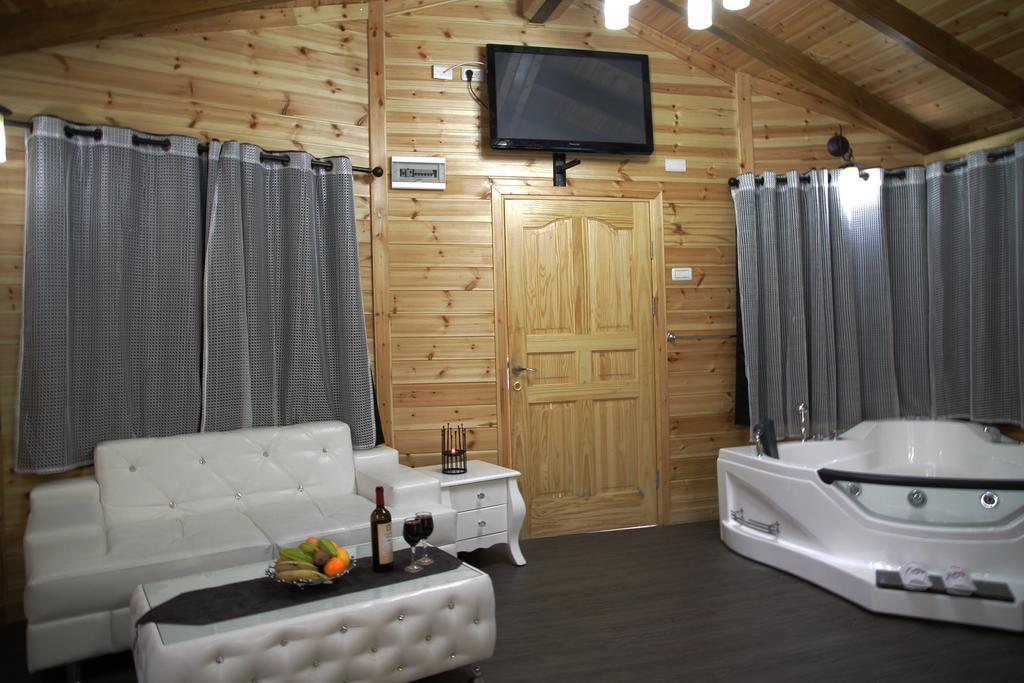 Hametsuda Hotel Safed Quarto foto